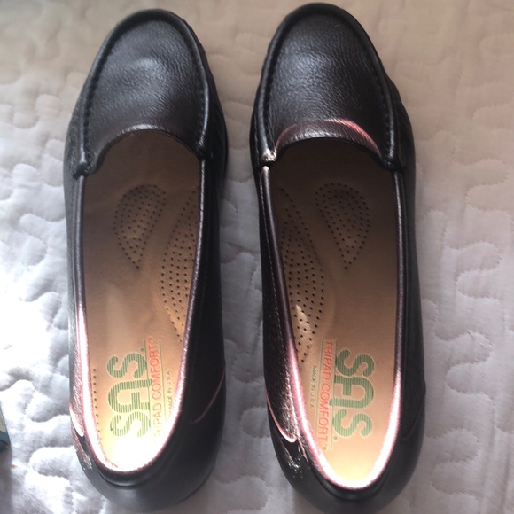 Shoes - Picture 1 of 2